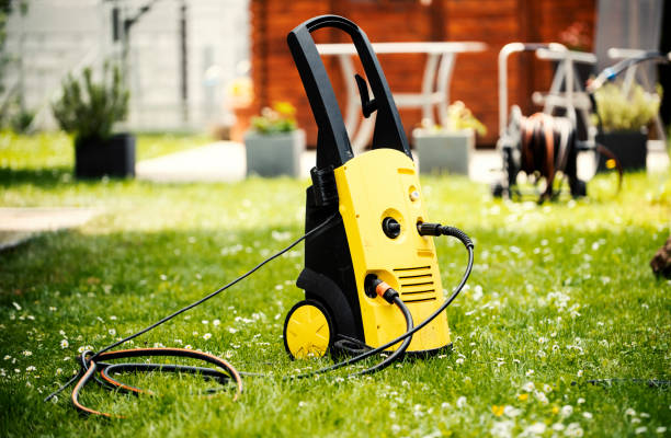 Best Animal Enclosure Cleaning  in Sands Point, NY